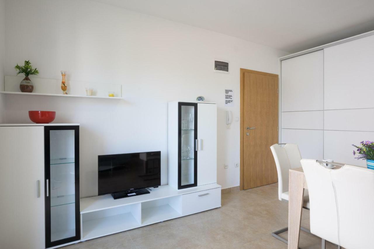Apartments Nino Малинска Экстерьер фото