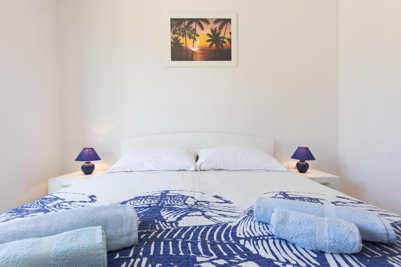 Apartments Nino Малинска Экстерьер фото